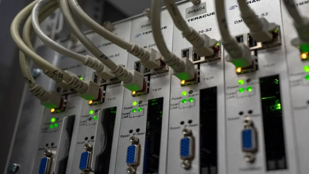 premium iptv dashboard auf modernem smart tv in deutschland